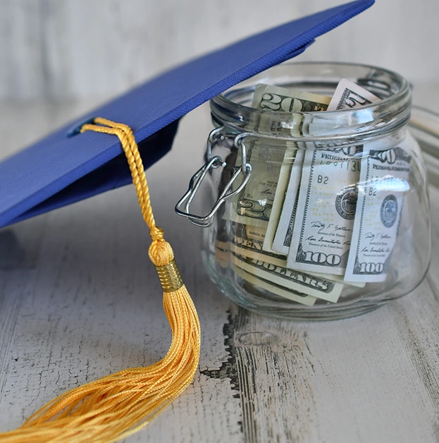 ScholarshipFunds-img-02